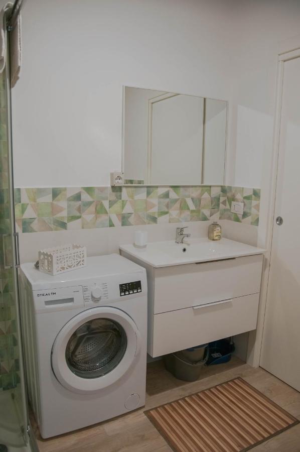 Ideisini'S Apartment Палермо Екстериор снимка